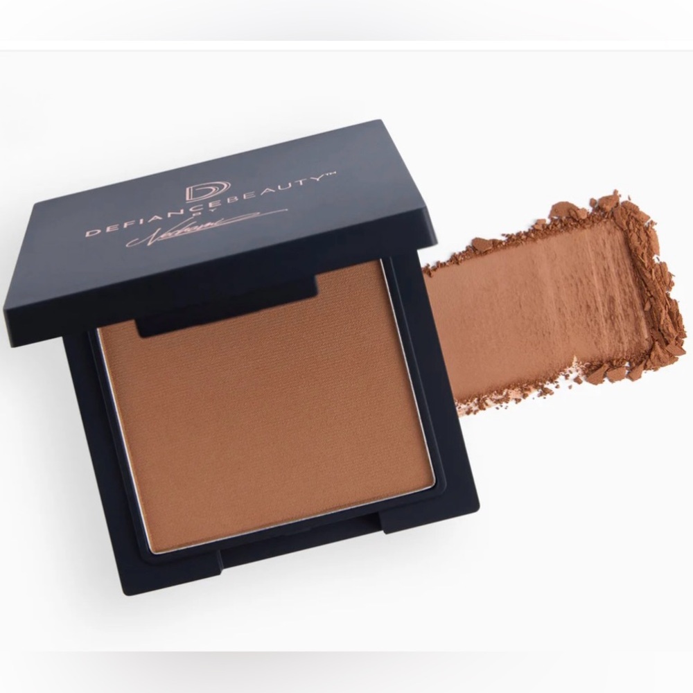 Tan Bronzer Matte Finish Contour